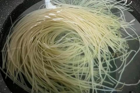 粉条能放多久掌握这3个保存技巧防潮防霉不变质
