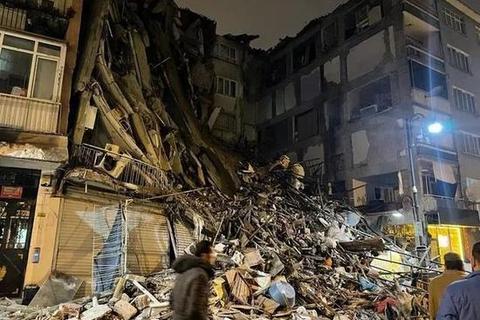 地动危机：震中求生全实录-废墟生存挑战