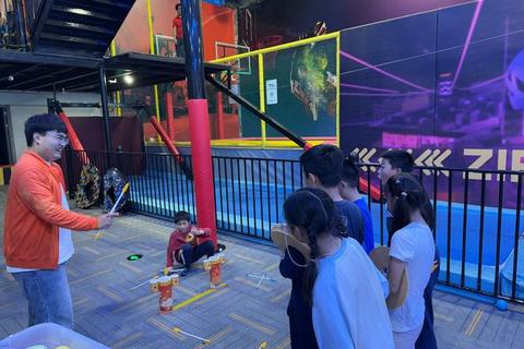 四人组队嗨翻天:趣味室内协作挑战赛 四人组队嗨翻天:趣味室内协作挑战赛
