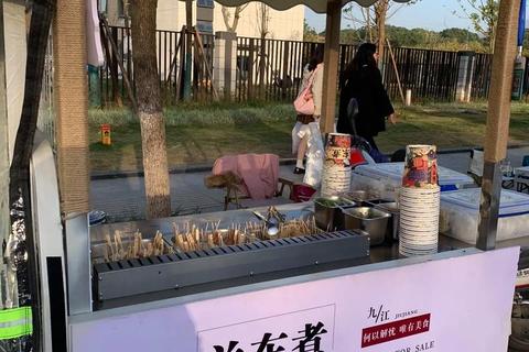 关东煮物语：暖心烹饪与趣味经营的冬日小摊手记