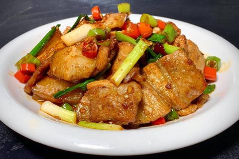 回锅肉是什么肉难题：选材关键与正确步骤解决油腻腥膻