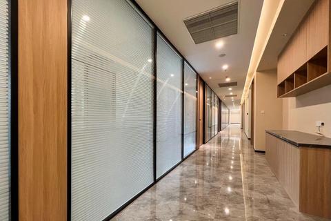 铝镁合金框架钢化玻璃办公室隔断墙静音环保大空间商用隔断热销款  