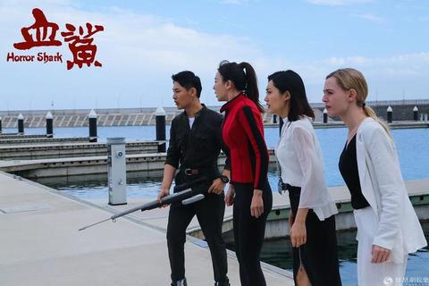 深海霸主:噬血鲨王_单机猎杀生存进化之旅