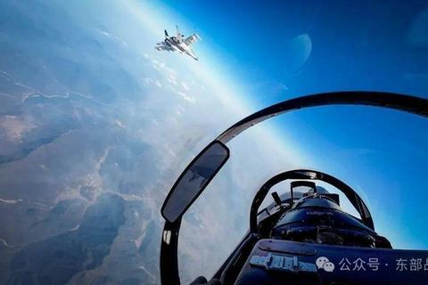 云端穿梭_飞行员特训营：极速空战模拟挑战赛