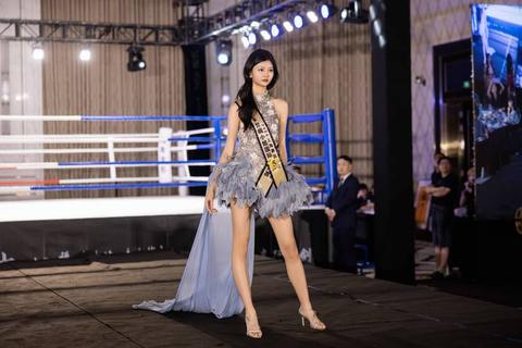 俏丽猜拳擂台赛_倾城佳人指尖对决赢好礼
