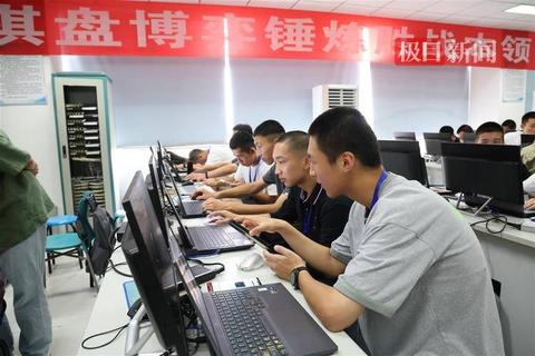 指尖争锋：小键盘数字战场上的极速操作竞技场