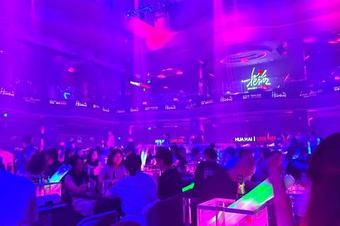 会所游戏狂欢夜:趣味挑战与社交互动盛宴 会所游戏狂欢夜:趣味挑战与社交互动盛宴