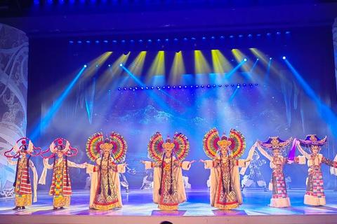 霓裳幻变秀：自由搭配服饰打造专属角色扮演舞台