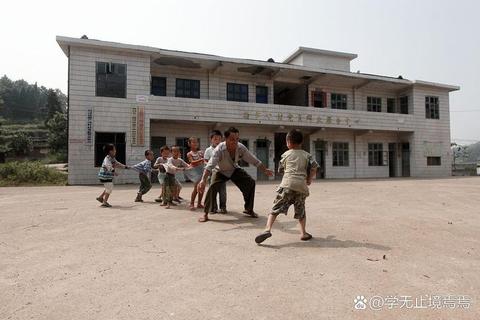 放学后的欢乐时光：校园游戏大集结与童年趣味挑战