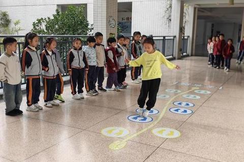 校园趣味游戏总动员：解锁课间欢乐时光与团队协作新玩法