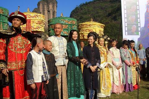 鹿鼎记DOS版全流程攻略：韦小宝毒杀海大富及化尸粉使用技巧详解
