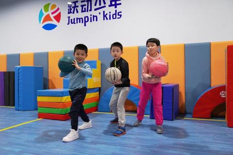 跃动操场:趣味游戏挑战赛开启童年欢乐时光 跃动操场:趣味游戏挑战赛开启童年欢乐时光