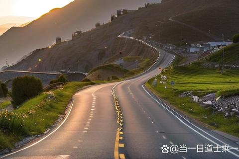 公路狂飙_车轮滚动的自由之旅与未知征途