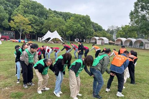 会前热身时刻：趣味互动小游戏点燃团队活力与协作火花
