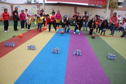 幼儿保龄球趣味游戏：儿童体能锻炼与亲子互动时光