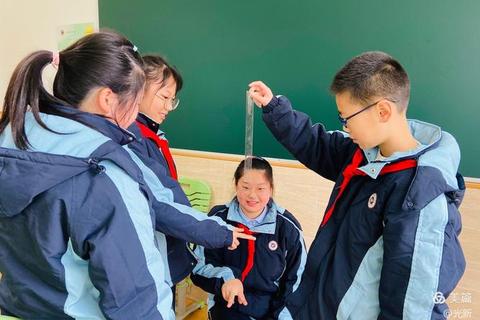 反应速度大挑战:抓尺子游戏测试你的瞬间精准度 反应速度大挑战:抓尺子游戏测试你的瞬间精准度
