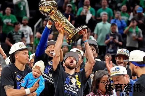 库里二度加冕NBA全明星MVP-主场捧起科比杯